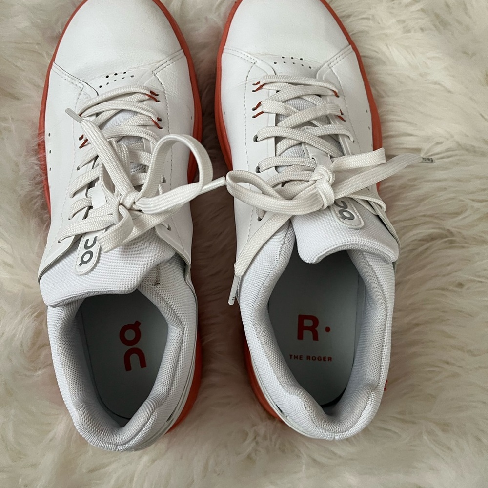 On running shoes mens 9 worn twice